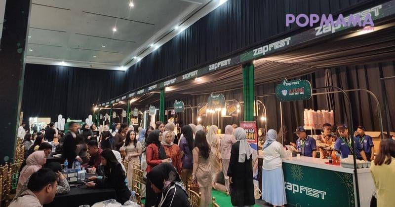 Potret foodcourt pameran ZAP Festival 2024, Jum'at (23/8/2024), di JCC Senayan, Jakarta Pusat. - Popmama.com/Erenzwei Ernawan